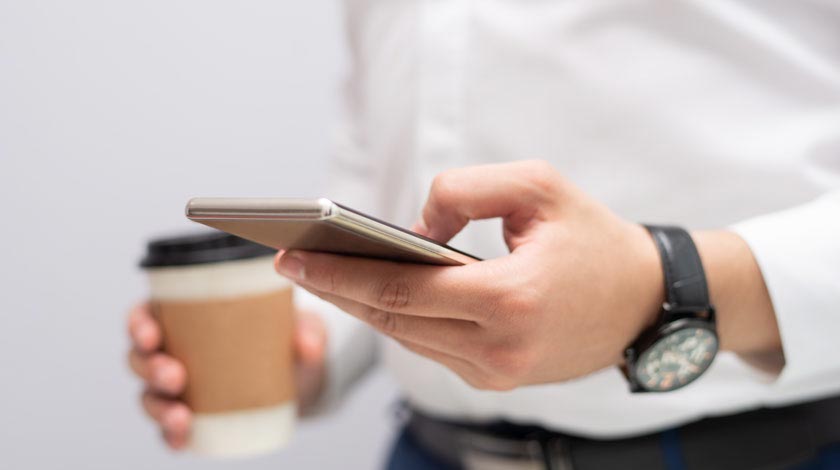 ऑनलाइन मुफ़्त टेक्स्ट मैसेजिंग: अपने ब्राउज़र से SMS कैसे भेजें